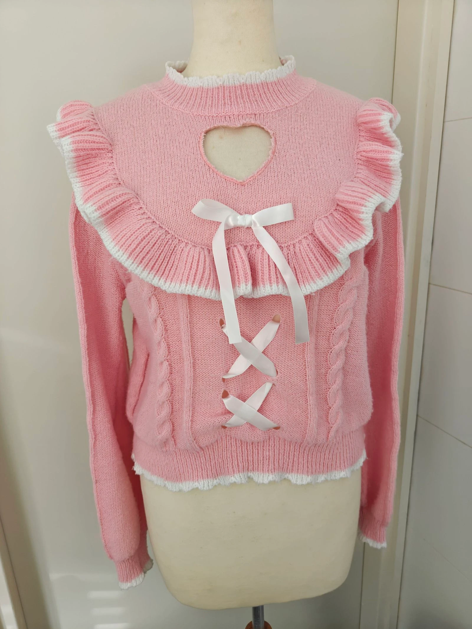 Kawaii trui met hartje en lint, maat S